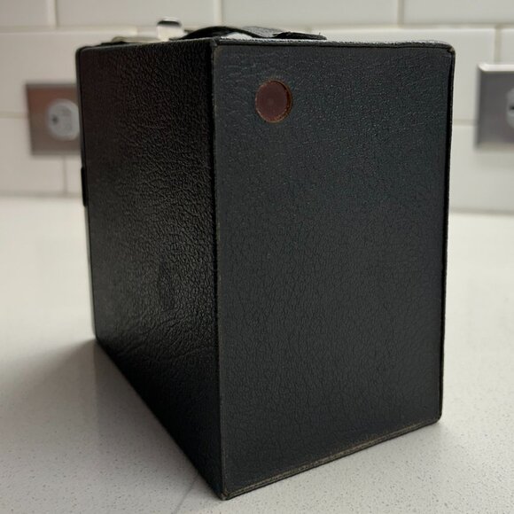 EASTMAN KOKAK BROWNIE TARGET Six-16 Camera - Picture 5 of 9